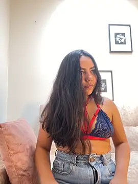 Snapshot of Madisonlaraa chatting on November 29, 2025, 6:41 pm Madisonlaraa online show from November 29, 2025, 6:41 pm