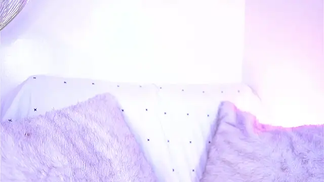 Mackenzie Lia online show from March 14, 2026, 3:12 am