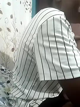 VirginPrincess06 online show from January 18, 2026, 12:14 am