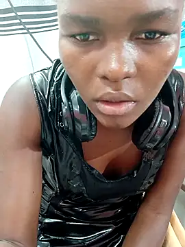 VirginPrincess06 online show from December 22, 2025, 10:32 pm