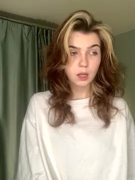 FannyRay online show from December 16, 2025, 11:09 pm