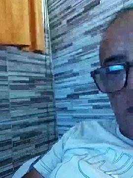 Snapshot of Aleko590 chatting on February 25, 2026, 1:28 am Aleko590 online show from February 25, 2026, 1:28 am