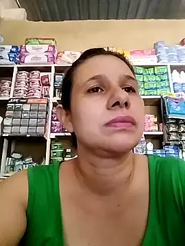 MIA-LARIOS online show from May 6, 2026, 2:32 pm
