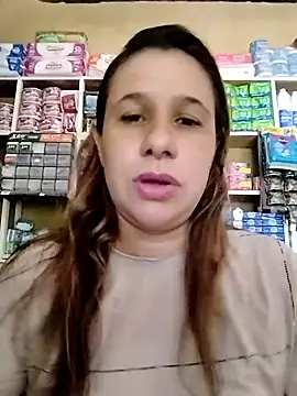 MIA-LARIOS online show from May 5, 2026, 3:04 pm
