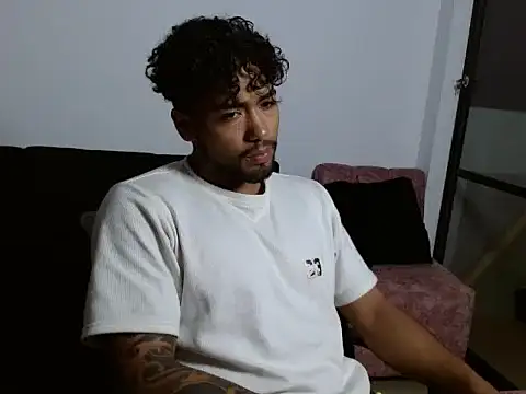 Snapshot of Samuel1017 chatting on November 21, 2025, 3:49 am Samuel1017 online show from November 21, 2025, 3:49 am