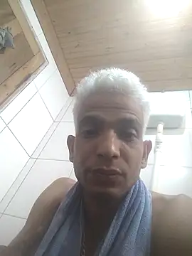 Snapshot of Gzinho69ik chatting on December 18, 2025, 6:23 pm Gzinho69ik online show from December 18, 2025, 6:23 pm