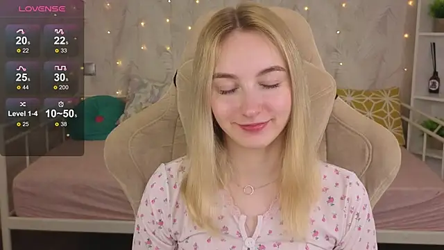 Snapshot of Shy_Polly chatting on June 12, 2026, 12:08 am Shy Polly online show from June 12, 2026, 12:08 am