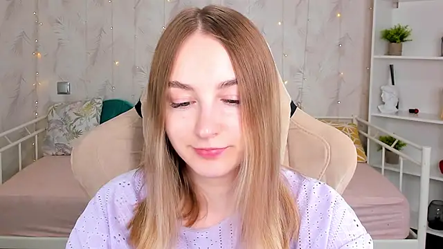 Shy Polly online show from March 13, 2026, 12:37 am