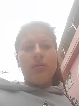 Snapshot of AnaMaria-12 chatting on December 1, 2025, 8:10 pm AnaMaria-12 online show from December 1, 2025, 8:10 pm