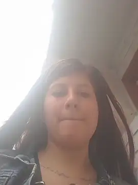 Snapshot of AnaMaria-12 chatting on December 2, 2025, 7:37 pm AnaMaria-12 online show from December 2, 2025, 7:37 pm