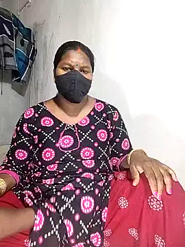 Desicouple1706 online show from April 4, 2026, 11:06 am