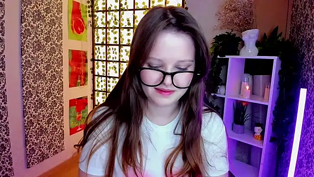 Snapshot of Lana_Moon__ chatting on December 3, 2025, 9:42 am Lana Moon online show from December 3, 2025, 9:42 am