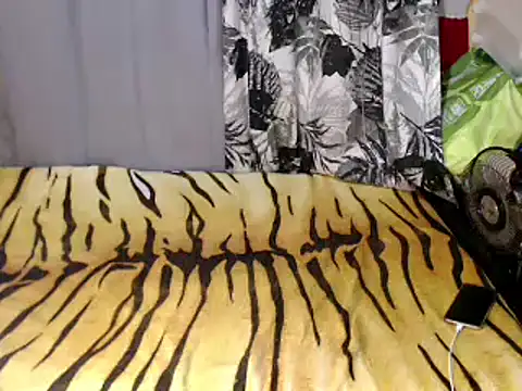 lovelyxmorena online show from January 17, 2026, 2:20 pm