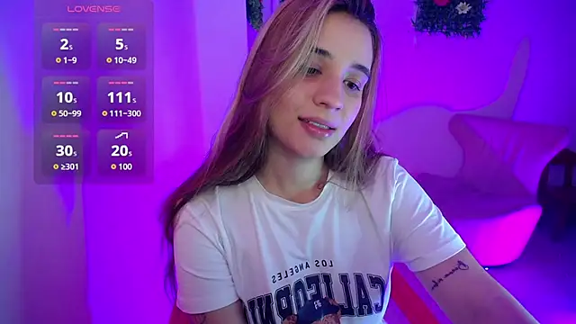 Snapshot of Karol_Stones chatting on December 5, 2025, 7:01 pm Karol Stones online show from December 5, 2025, 7:01 pm