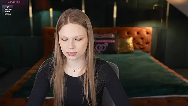 Snapshot of Charlotte_Dreams chatting on March 27, 2026, 11:55 am Charlotte Dreams online show from March 27, 2026, 11:55 am