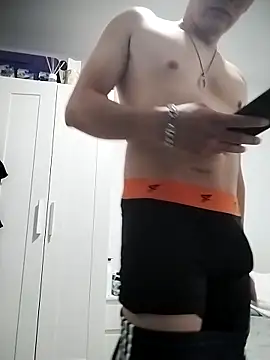 Snapshot of montewi chatting on December 1, 2025, 5:58 pm montewi online show from December 1, 2025, 5:58 pm