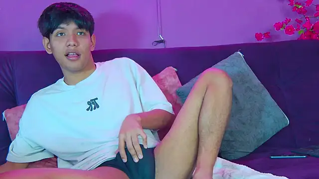 Snapshot of Liam_Sinclair chatting on March 9, 2026, 8:12 pm Liam Sinclair online show from March 9, 2026, 8:12 pm