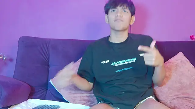 Snapshot of Liam_Sinclair chatting on March 13, 2026, 8:03 pm Liam Sinclair online show from March 13, 2026, 8:03 pm