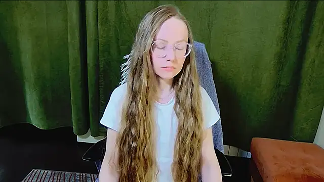 Snapshot of G0LDI chatting on February 22, 2026, 2:52 pm G0LDI online show from February 22, 2026, 2:52 pm