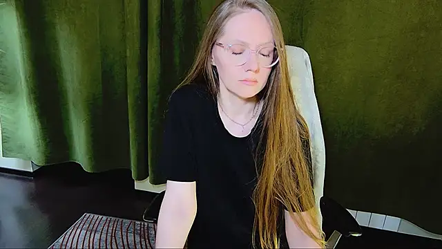 Snapshot of G0LDI chatting on February 7, 2026, 1:52 pm G0LDI online show from February 7, 2026, 1:52 pm