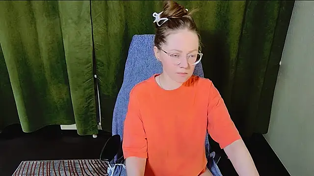 Snapshot of G0LDI chatting on March 17, 2026, 5:27 pm G0LDI online show from March 17, 2026, 5:27 pm