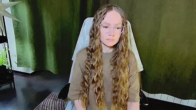 Snapshot of G0LDI chatting on February 5, 2026, 10:00 am G0LDI online show from February 5, 2026, 10:00 am