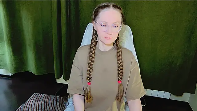 Snapshot of G0LDI chatting on February 10, 2026, 2:16 pm G0LDI online show from February 10, 2026, 2:16 pm