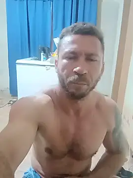 Snapshot of RobertoLuiz84 chatting on August 2, 2026, 4:59 pm RobertoLuiz84 online show from August 2, 2026, 4:59 pm