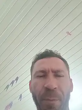 RobertoLuiz84 online show from May 16, 2026, 8:41 pm