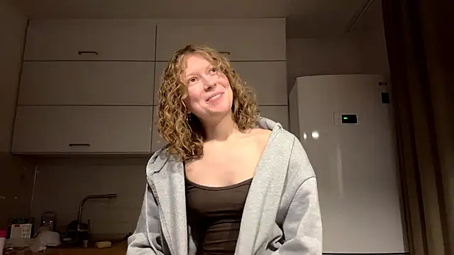 Snapshot of ElfriedaZwack chatting on December 2, 2025, 12:40 pm ElfriedaZwack online show from December 2, 2025, 12:40 pm