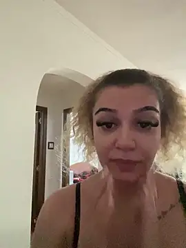 CrazyJessika online show from April 22, 2026, 4:25 pm