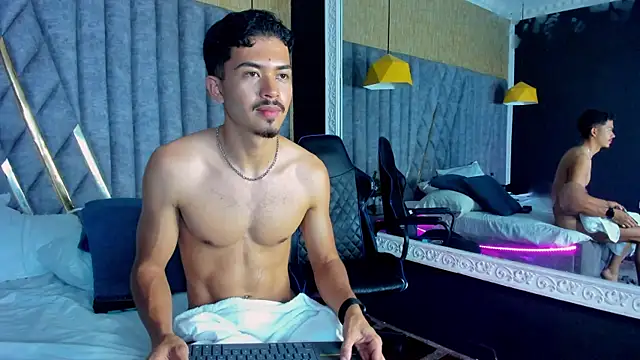 NicolaiKarav online show from January 5, 2026, 5:27 pm