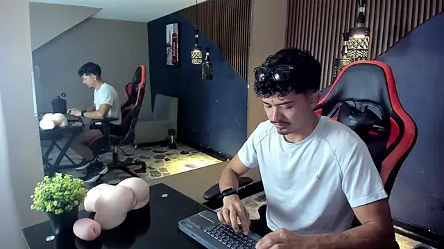 NicolaiKarav online show from February 26, 2026, 7:25 pm