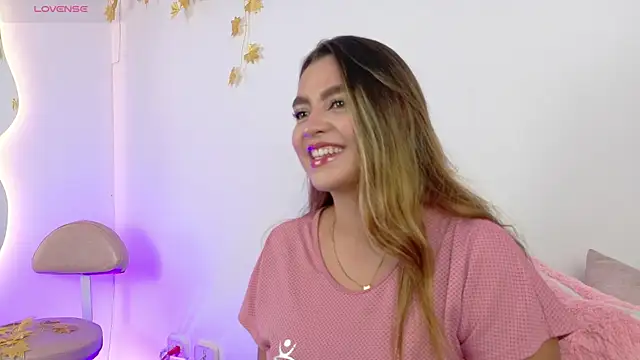 Snapshot of Ambar_Carter chatting on November 23, 2025, 3:27 am Ambar Carter online show from November 23, 2025, 3:27 am