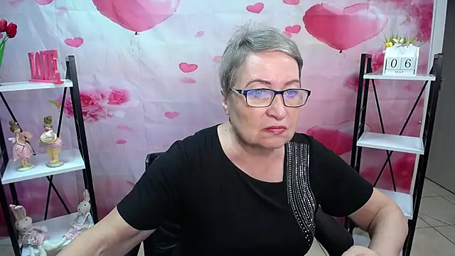 Snapshot of OlgaLuck chatting on May 6, 2026, 5:11 am OlgaLuck online show from May 6, 2026, 5:11 am