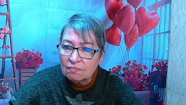 Snapshot of OlgaLuck chatting on April 17, 2026, 5:32 am OlgaLuck online show from April 17, 2026, 5:32 am