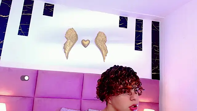 Snapshot of Skyee_angel chatting on November 26, 2025, 7:25 pm Skyee angel online show from November 26, 2025, 7:25 pm