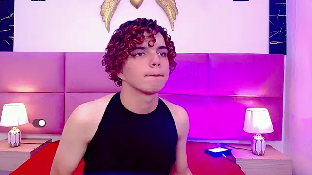 Snapshot of Skyee_angel chatting on November 28, 2025, 7:14 pm Skyee angel online show from November 28, 2025, 7:14 pm