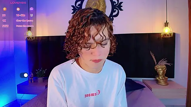 Skyee angel online show from March 15, 2026, 1:51 pm