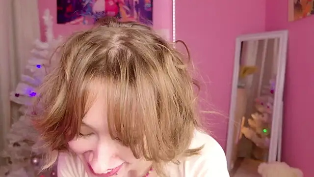 SweetKittyPlay online show from December 15, 2025, 1:50 pm