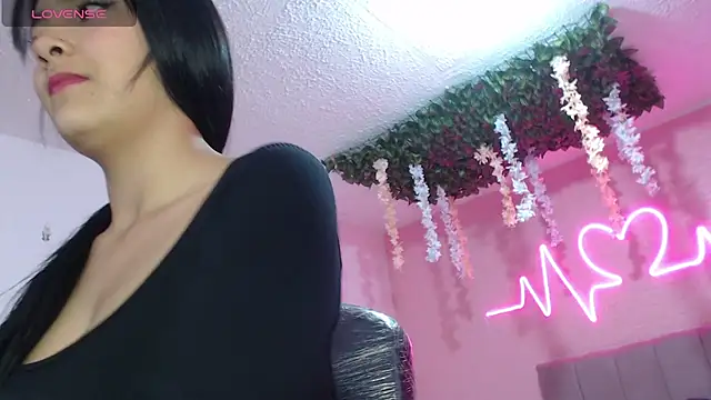 lia rose 6 online show from December 4, 2025, 1:32 pm