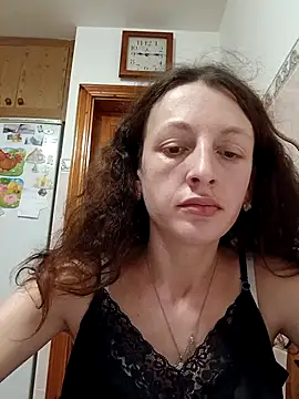 Snapshot of AlisKiv chatting on November 24, 2025, 7:14 pm AlisKiv online show from November 24, 2025, 7:14 pm