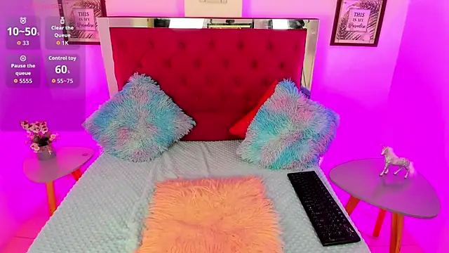 Snapshot of Samantha__F_W chatting on December 5, 2025, 9:12 pm Samantha F W online show from December 5, 2025, 9:12 pm