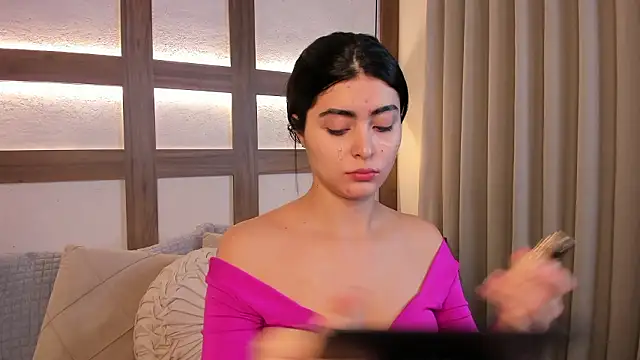 SarhaVega online show from February 21, 2026, 12:29 pm