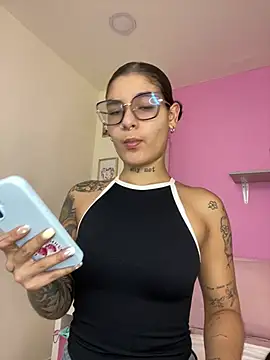 LauraRaider online show from July 14, 2026, 10:49 pm