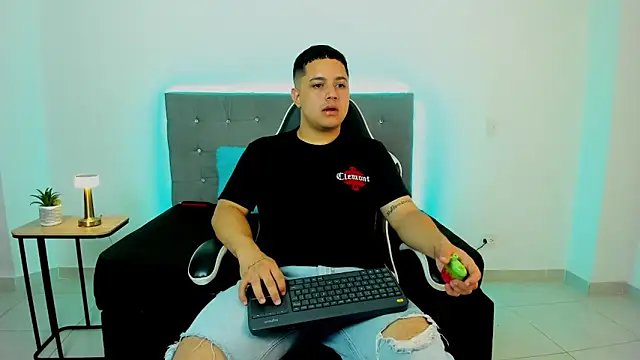 bry hill online show from December 5, 2025, 1:32 pm