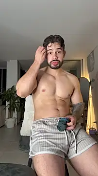 Valenthino Salvatore online show from March 2, 2026, 2:12 am