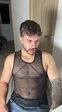 Snapshot of Valenthino_Salvatore chatting on November 30, 2025, 3:51 am Valenthino Salvatore online show from November 30, 2025, 3:51 am