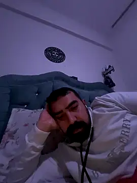 Ali2413 online show from December 2, 2025, 9:49 pm