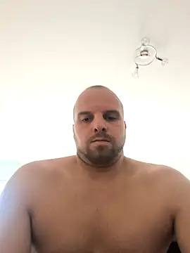 Phoenix2310 online show from December 18, 2025, 8:52 am